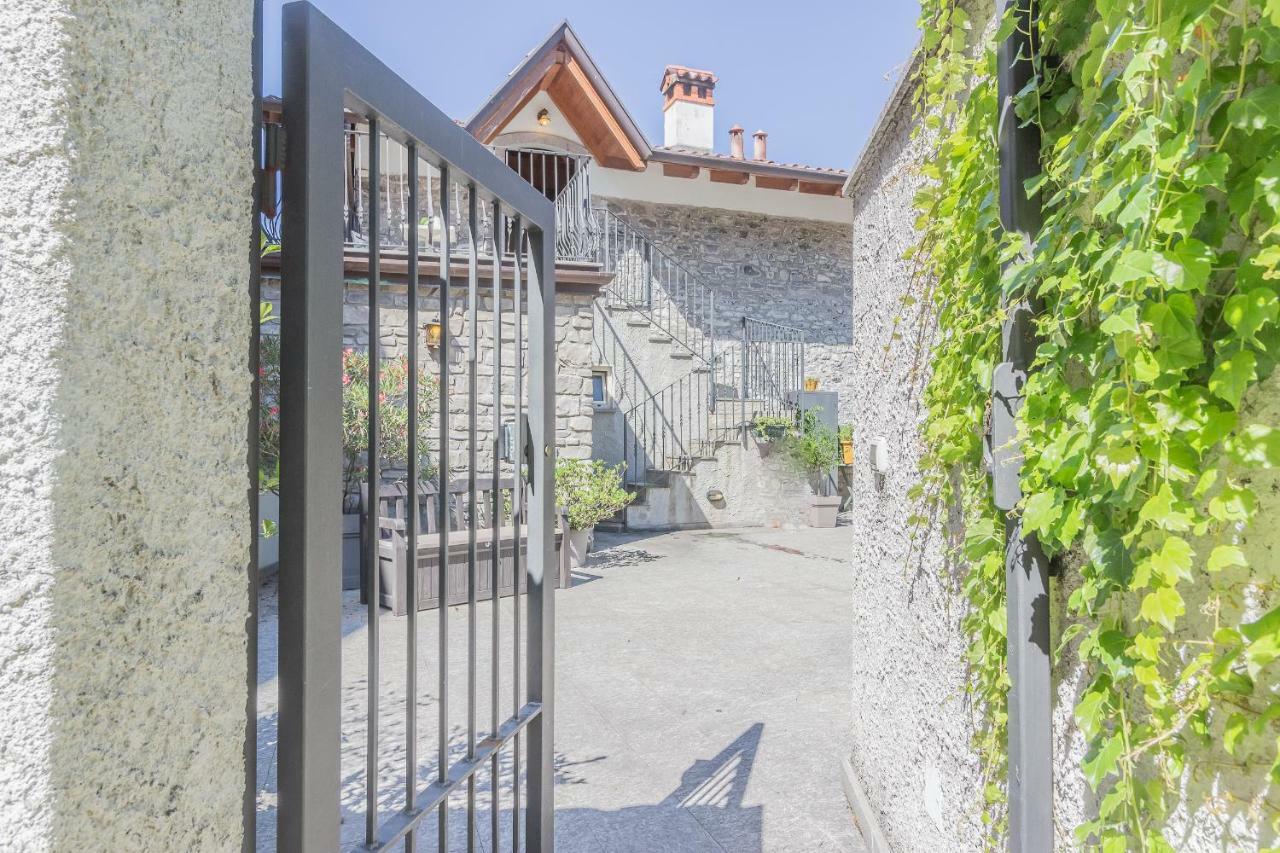Апартаменти Casa Del Tiglio Варенна Екстер'єр фото
